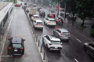 Trong 24 giờ, camera AI ở Hà Nội phát hiện 14 ô tô đi vào làn buýt BRT